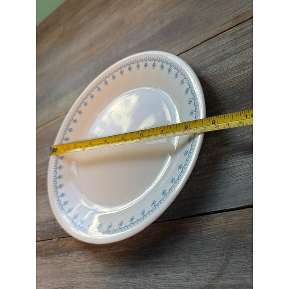 Corelle Snowflake Garland Dinner Plates Set Of 2 White & Blue 8.5 Inch Vintage D - Picture 3 of 11
